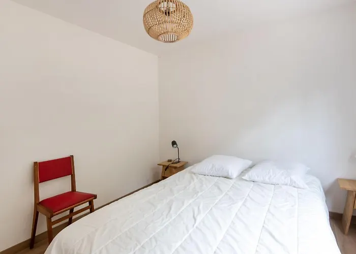 Prázdninový dům Belle Maison Proche De La Pour 6 Personnes *